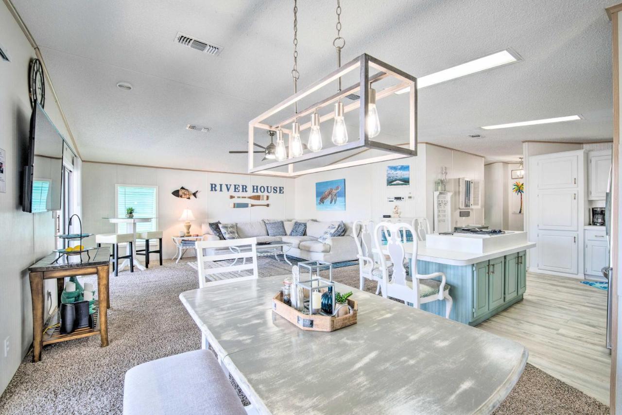 Retreat On The River With Boat Dock, Porch, And Grill! Homosassa Exteriör bild