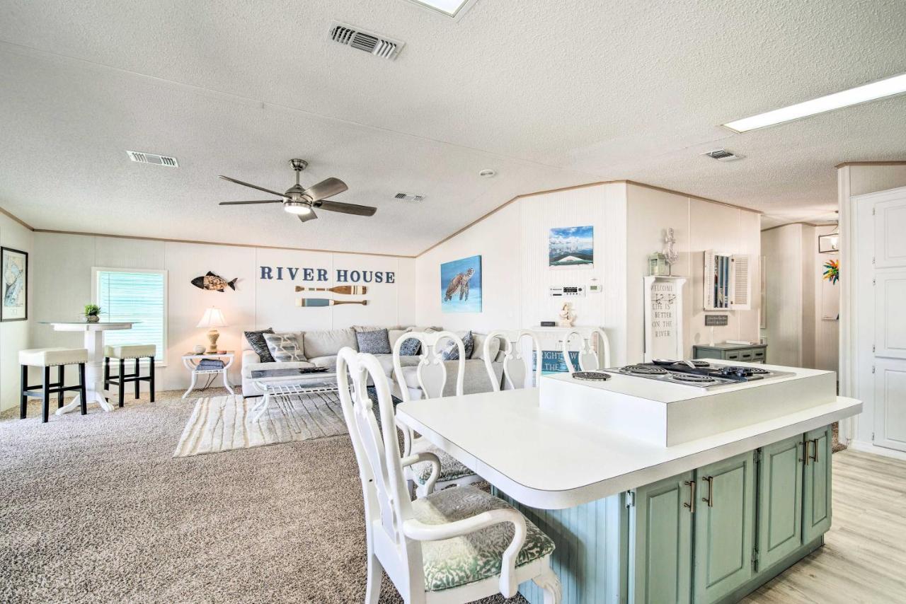 Retreat On The River With Boat Dock, Porch, And Grill! Homosassa Exteriör bild